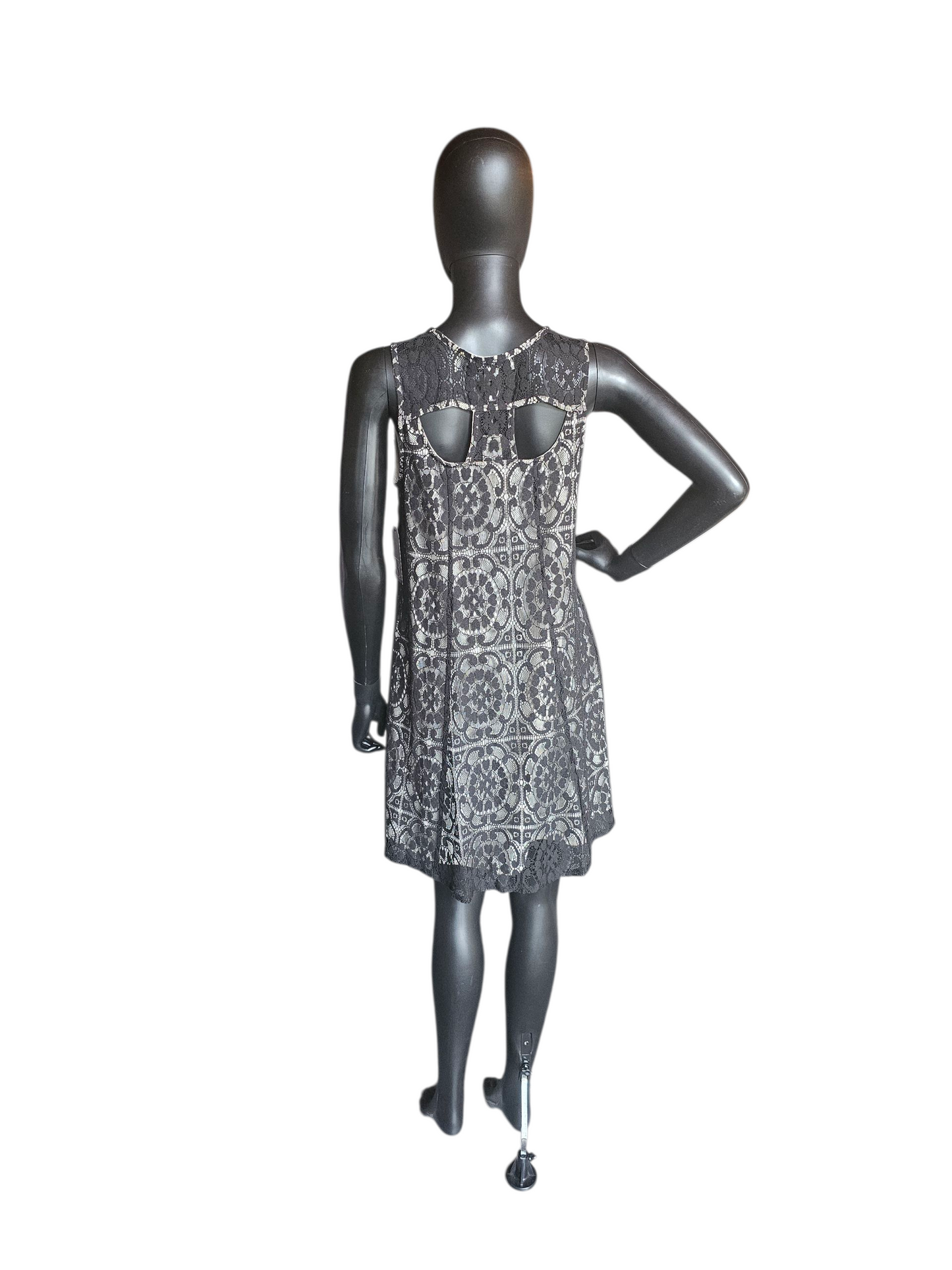 Black/White Lace Overlay Shift Dress - NWT - Simply Noelle