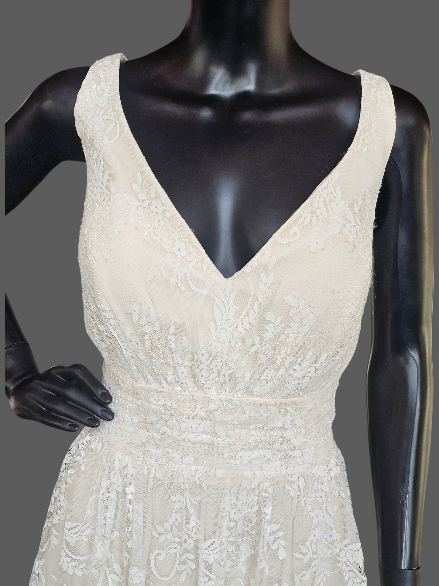 Ivory/Champagne Lace V-Neck Wedding Gown - Da Vinci