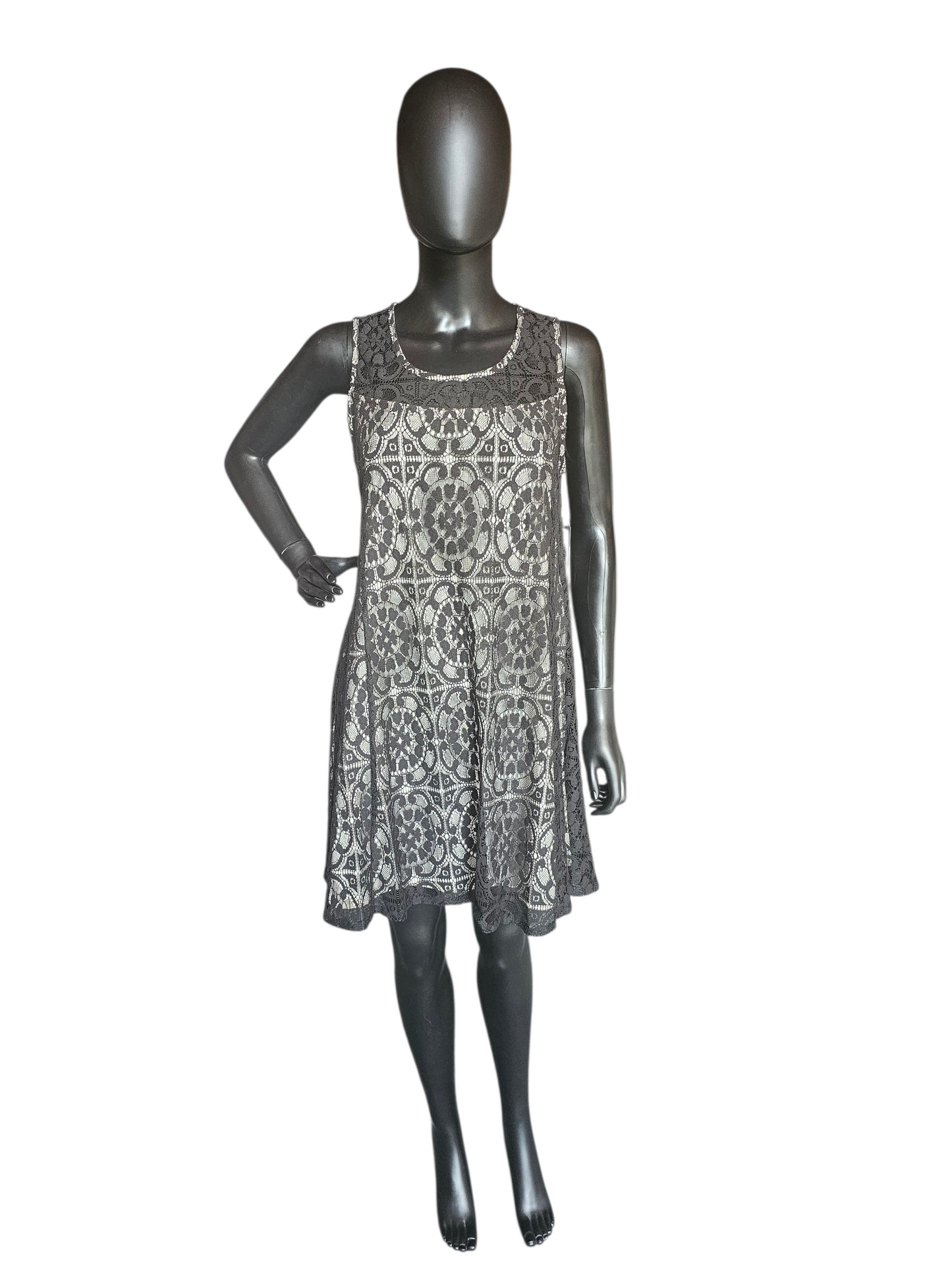 Black/White Lace Overlay Shift Dress - NWT - Simply Noelle