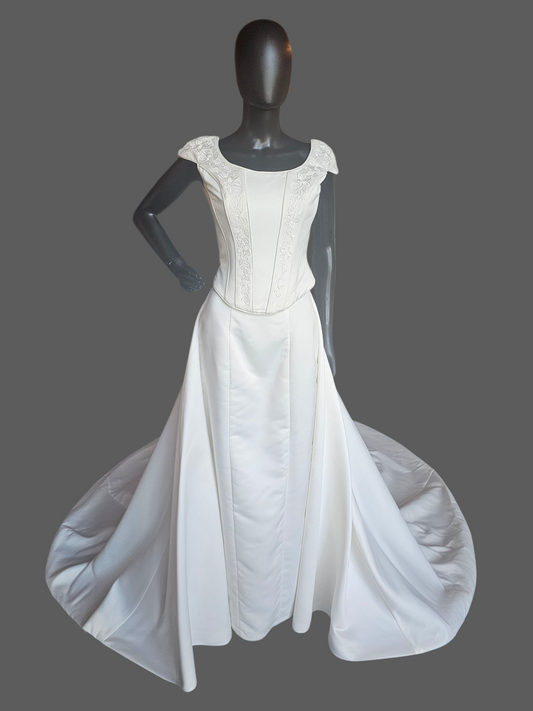 Fitted Cap Sleeve Basque Waist 3 Piece Wedding Gown - Detatchable Train