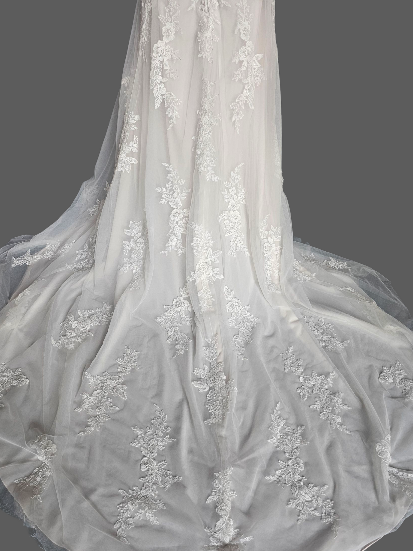 Blush/Ivory Floral Lace Long Sleeve Wedding Gown NWOT - Mori Lee