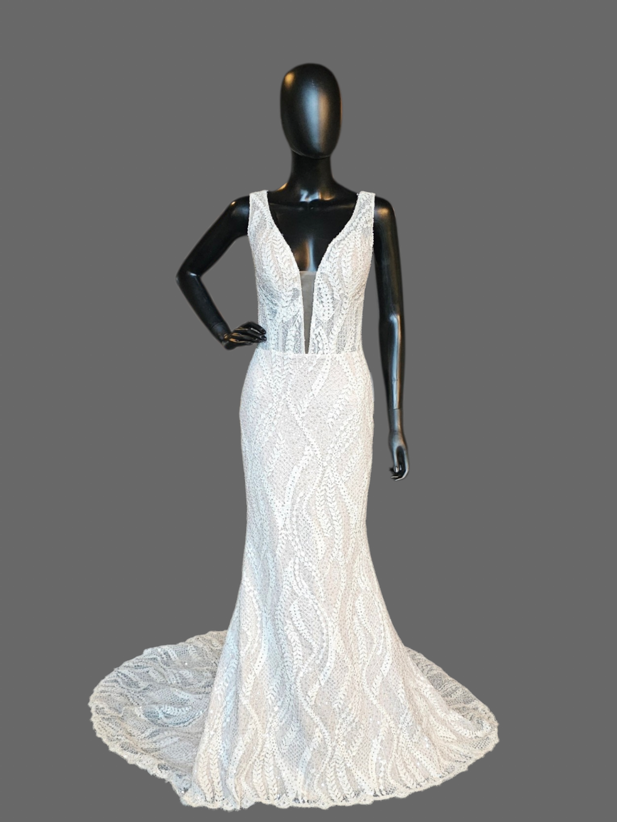 Ivory Lace Plunge Fitted - Justin Alexander
