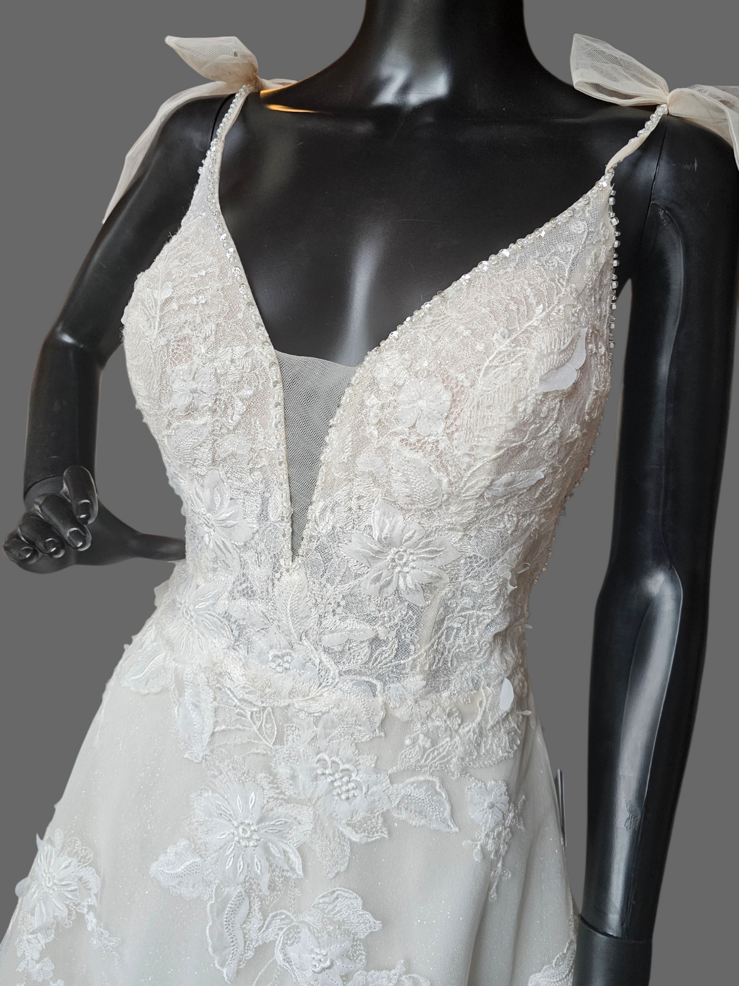 Honey 3D Floral Plunge Bow Shoulder Wedding Gown - Martin Thornburg