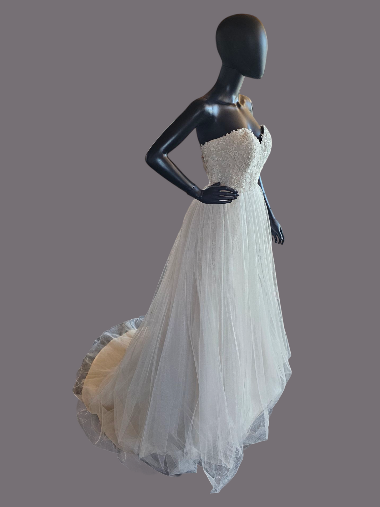 2-Tone Ivory Sweetheart Neckline A-Line Wedding Gown - Renewal