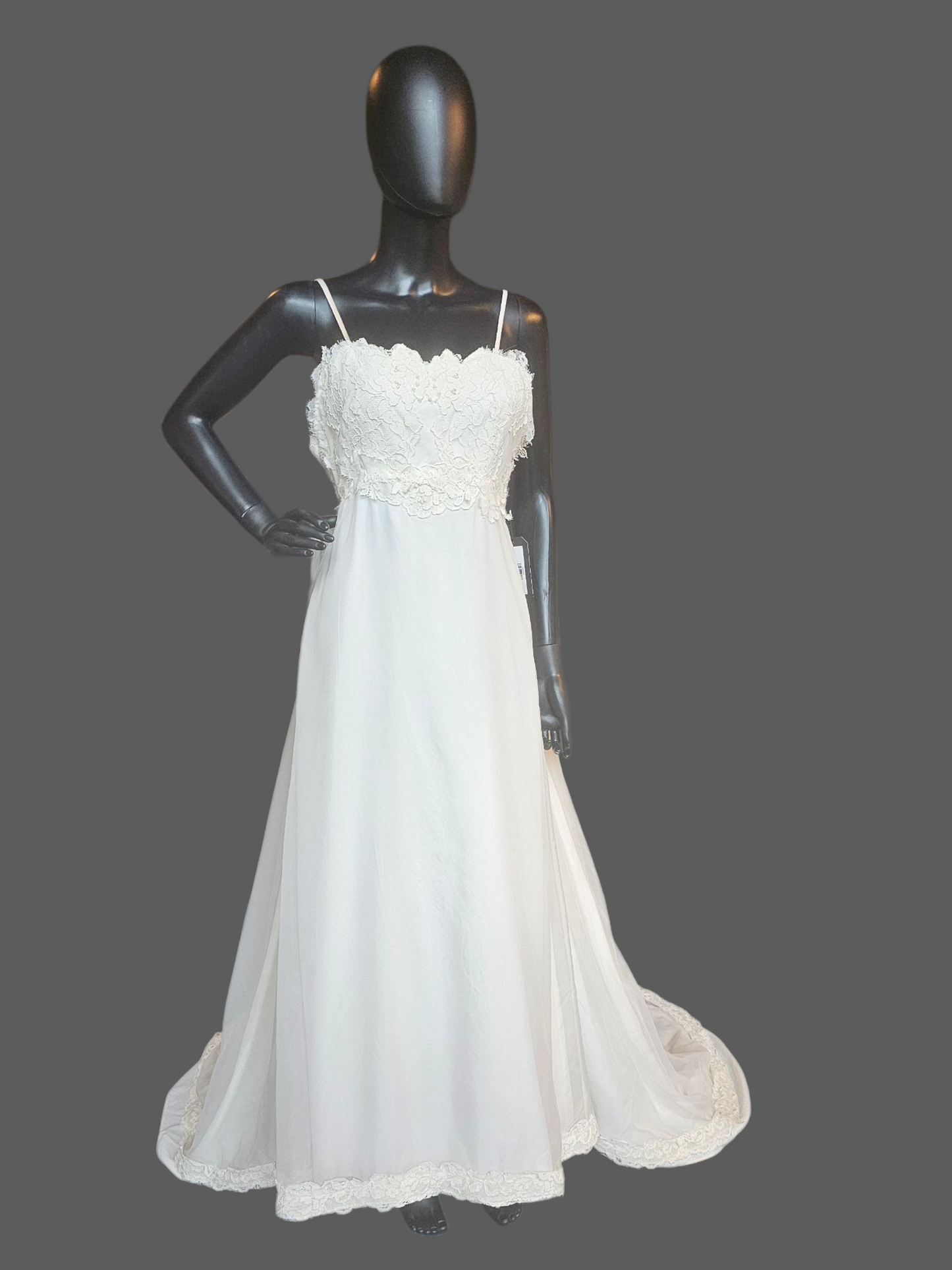 Vintage Ivory Empire A-Line Wedding Gown - Renewal