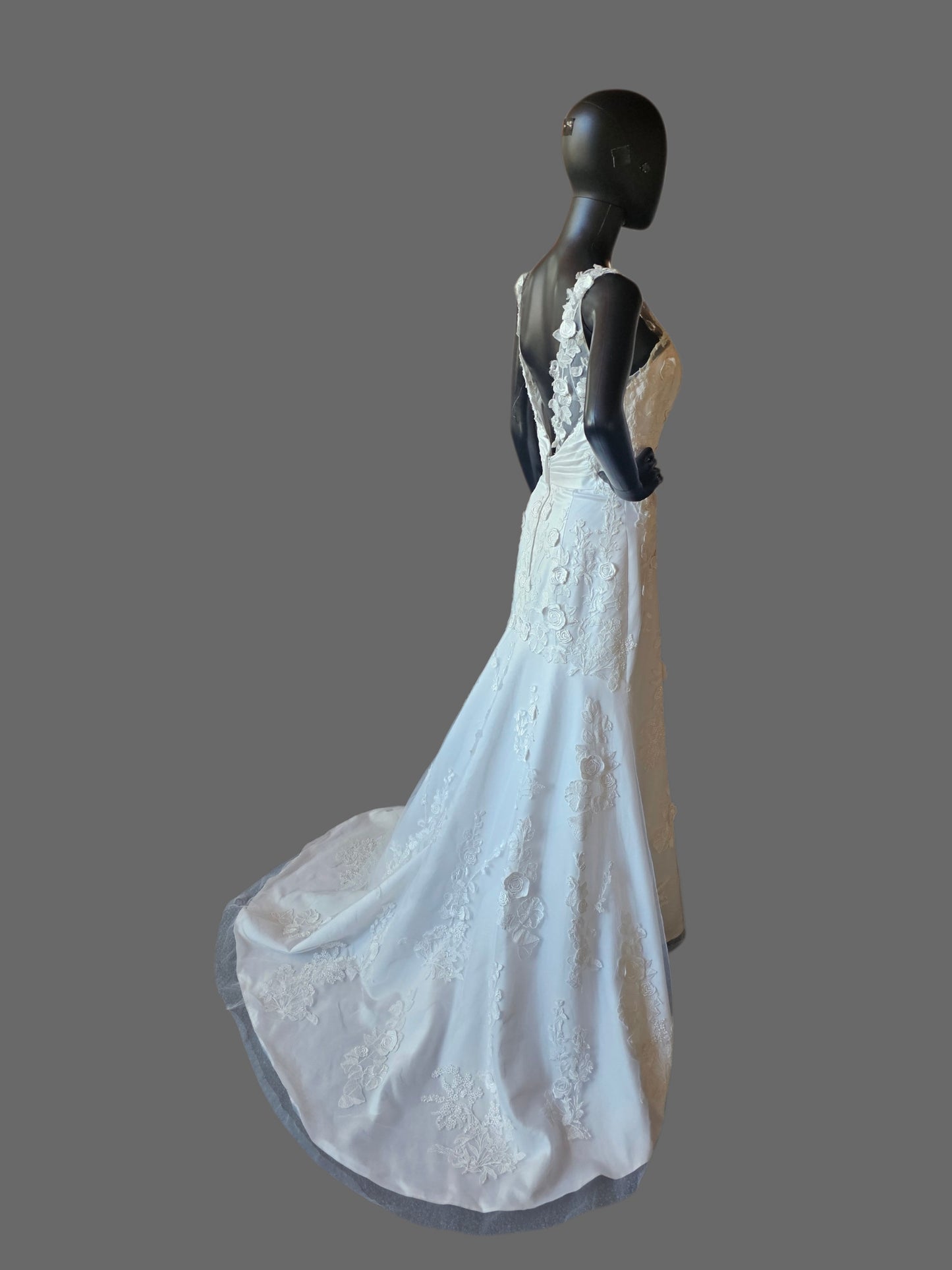 White 3D Floral Lace Straight Cut / Flared V-Neck Wedding Gown - MTA Solano