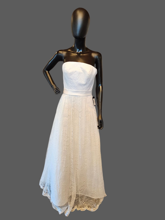 White Lace A-Line Strapless Wedding Gown - Da Vinci