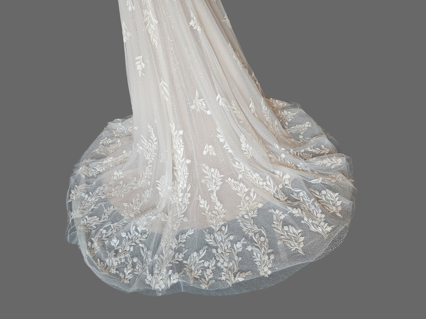 3D Floral Ivory/Champagne A-Line (NEW Without Tags) Wedding Gown - Maggie Sottero
