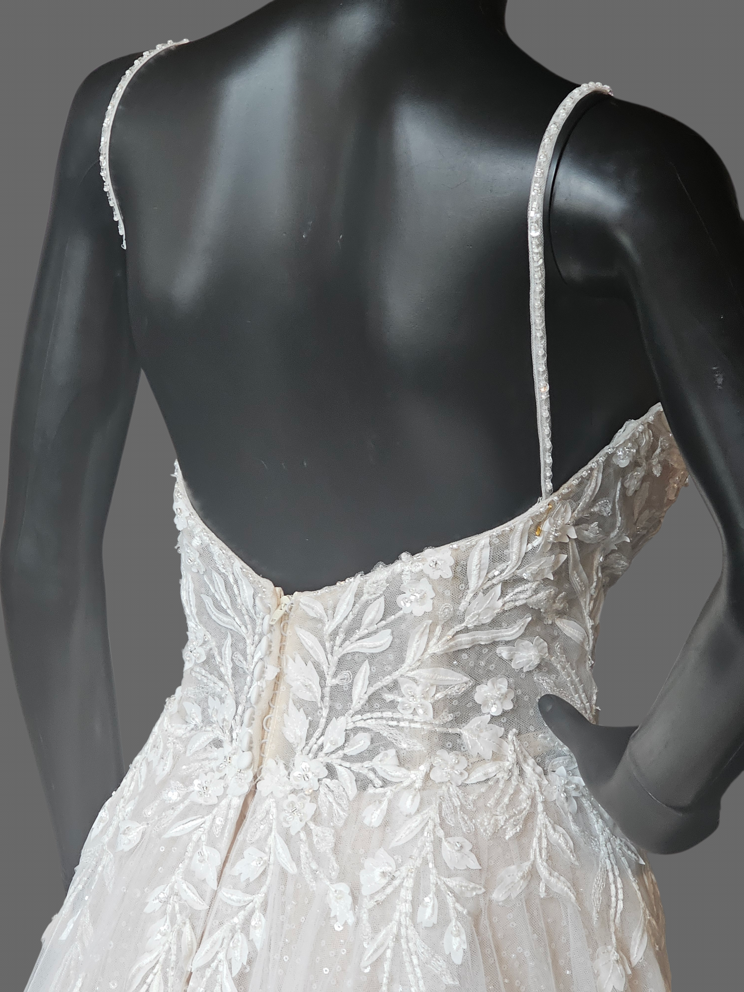 3D Floral Ivory/Champagne A-Line (NEW Without Tags) Wedding Gown - Maggie Sottero