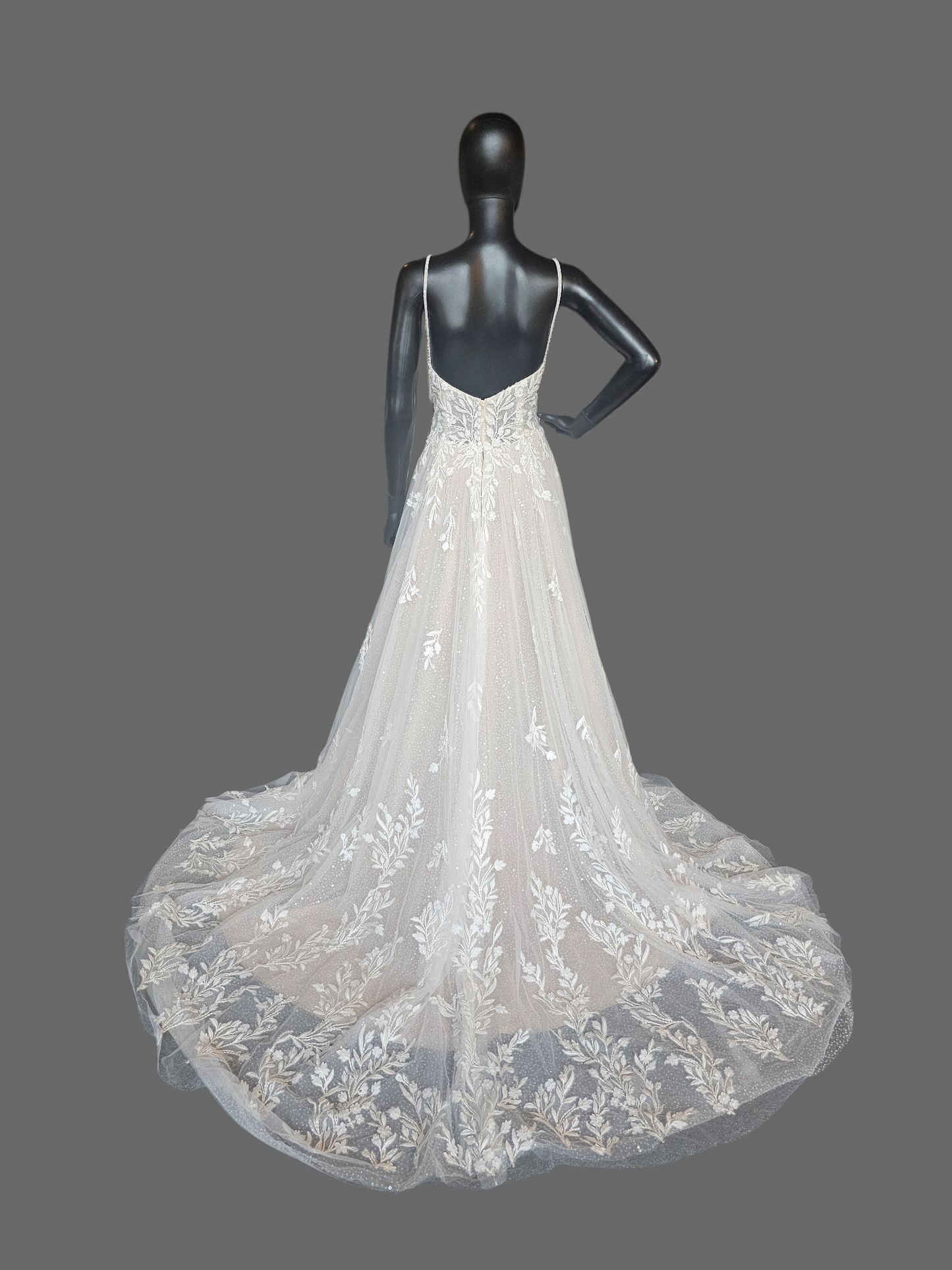 3D Floral Ivory/Champagne A-Line (NEW Without Tags) Wedding Gown - Maggie Sottero