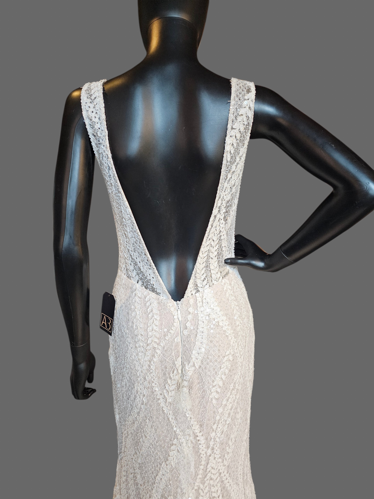 Ivory Lace Plunge Fitted - Justin Alexander