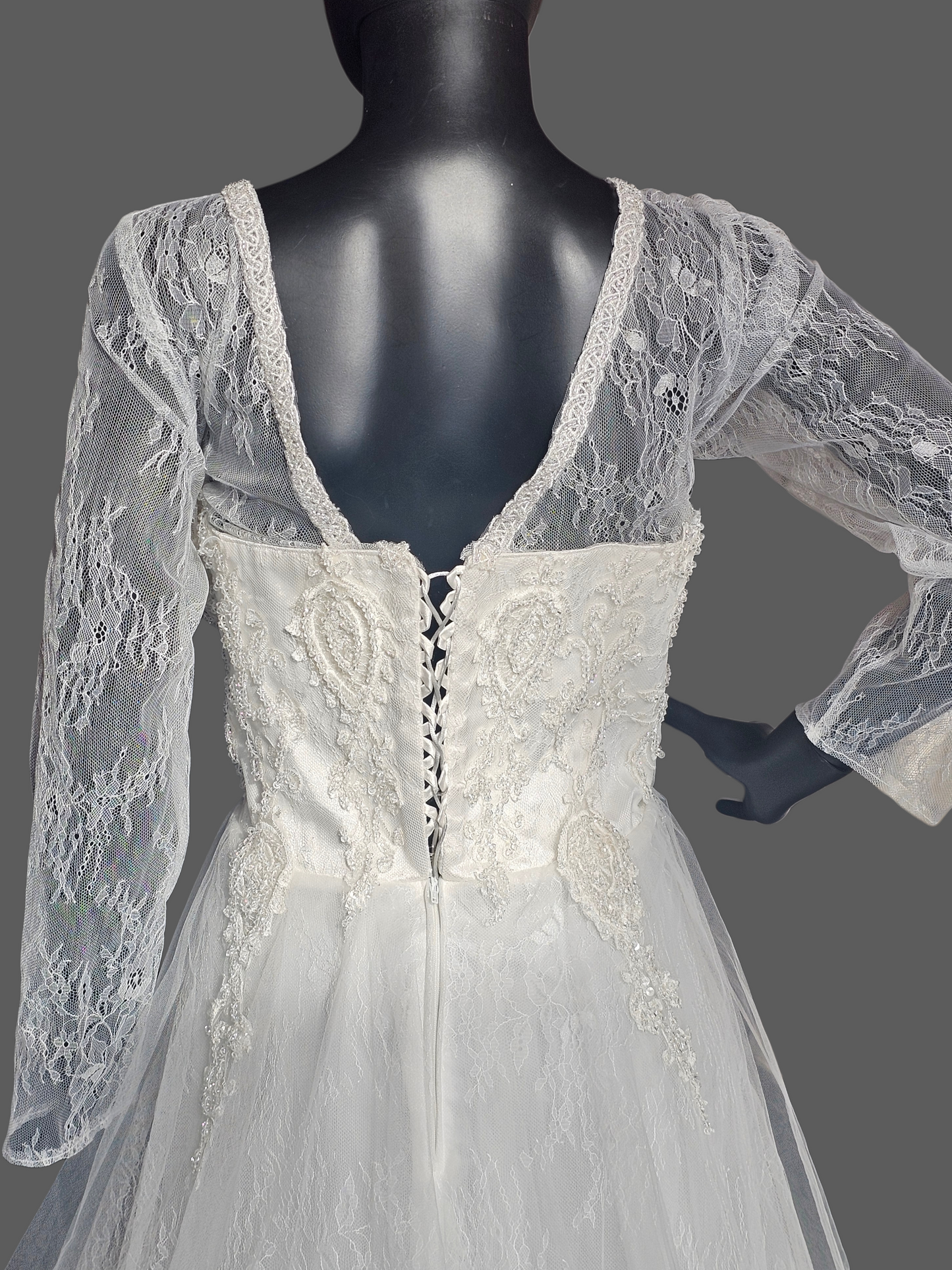 Ivory Lace Long Sleeve V-Neck Wedding Gown - Di La Sena