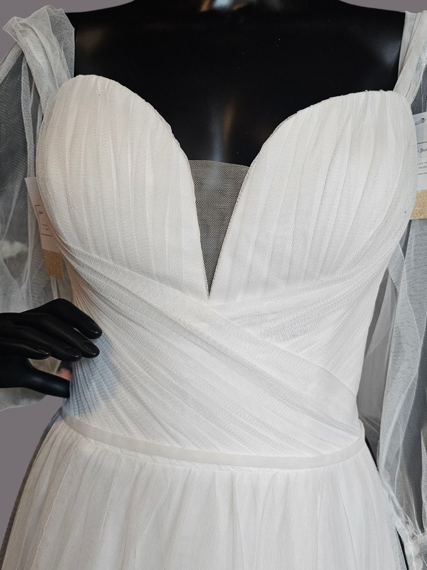 Sweetheart Plunge Detached Sleeve Ivory Netting Wedding Gown