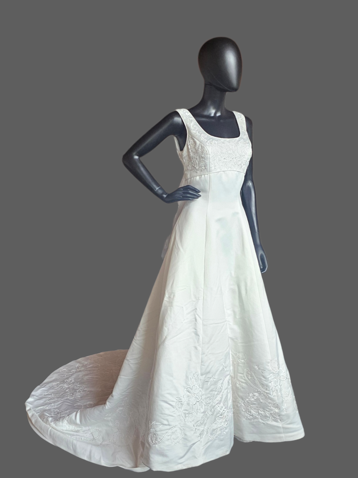 Vintage Ivory Satin Embroidered Scoop Neck Wedding Gown - Gloria Vanderbuilt
