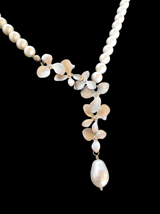 Faux Pearl Floral Collar Necklace