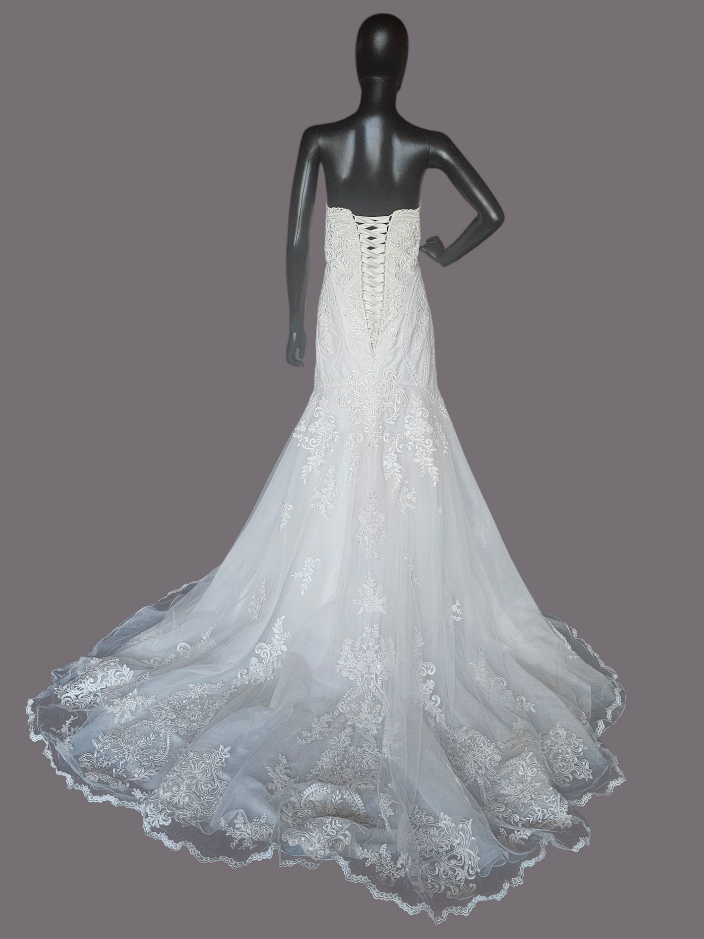 Ivory Embroidered Mermaid/Fit Flare Wedding Gown - Stella York NWT