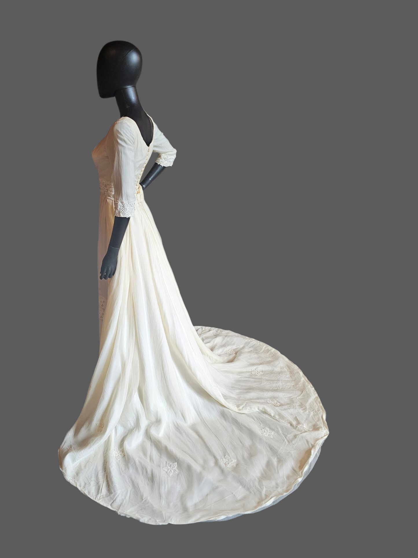 Vintage 60's Straight Cut Bateau Neck 3/4 Sleeve Wedding Gown W/Detachable Train