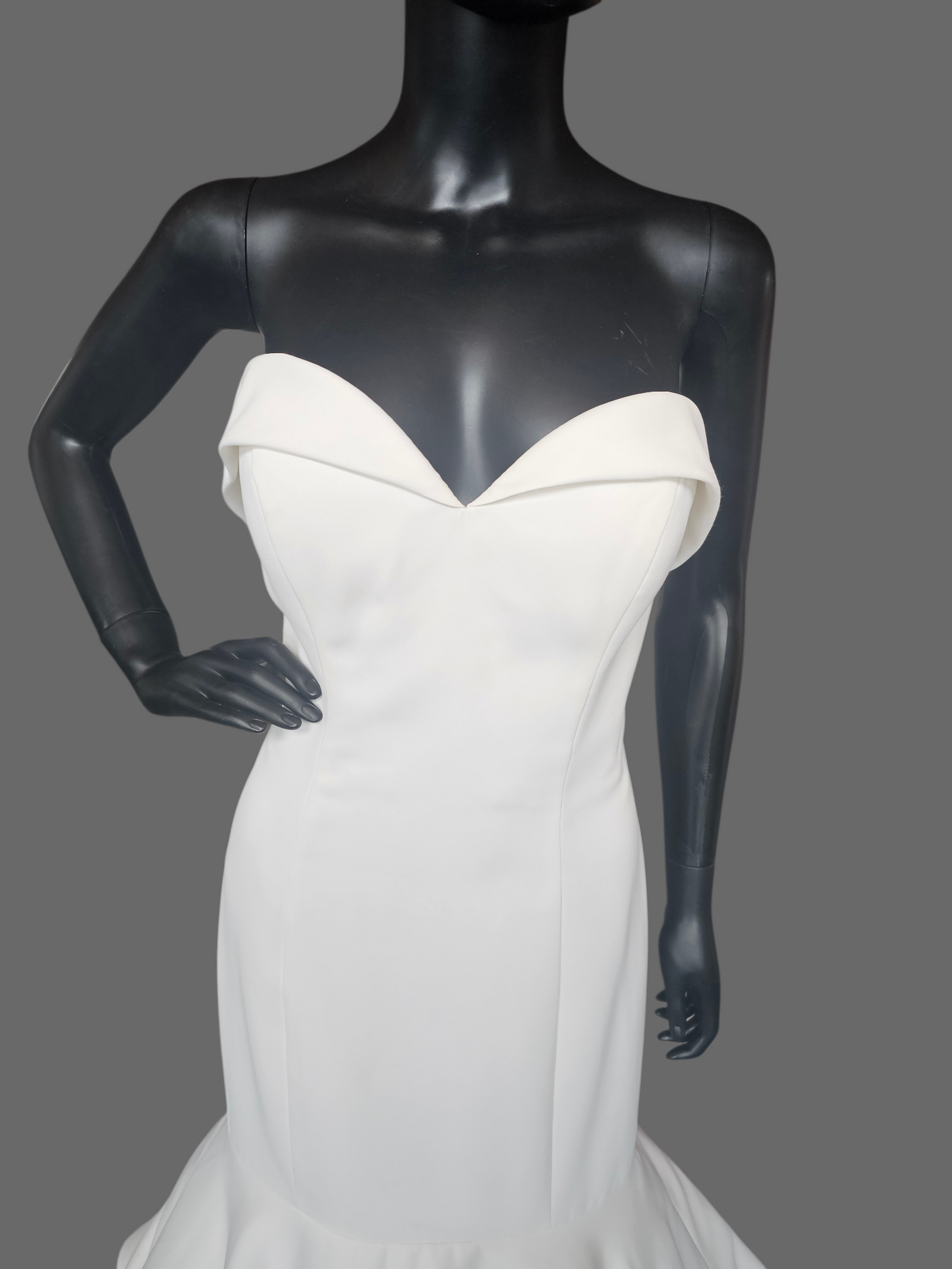 Ivory Soft Satin Sweetheart Fitted Wedding Gown  - Justin Alexander NWT