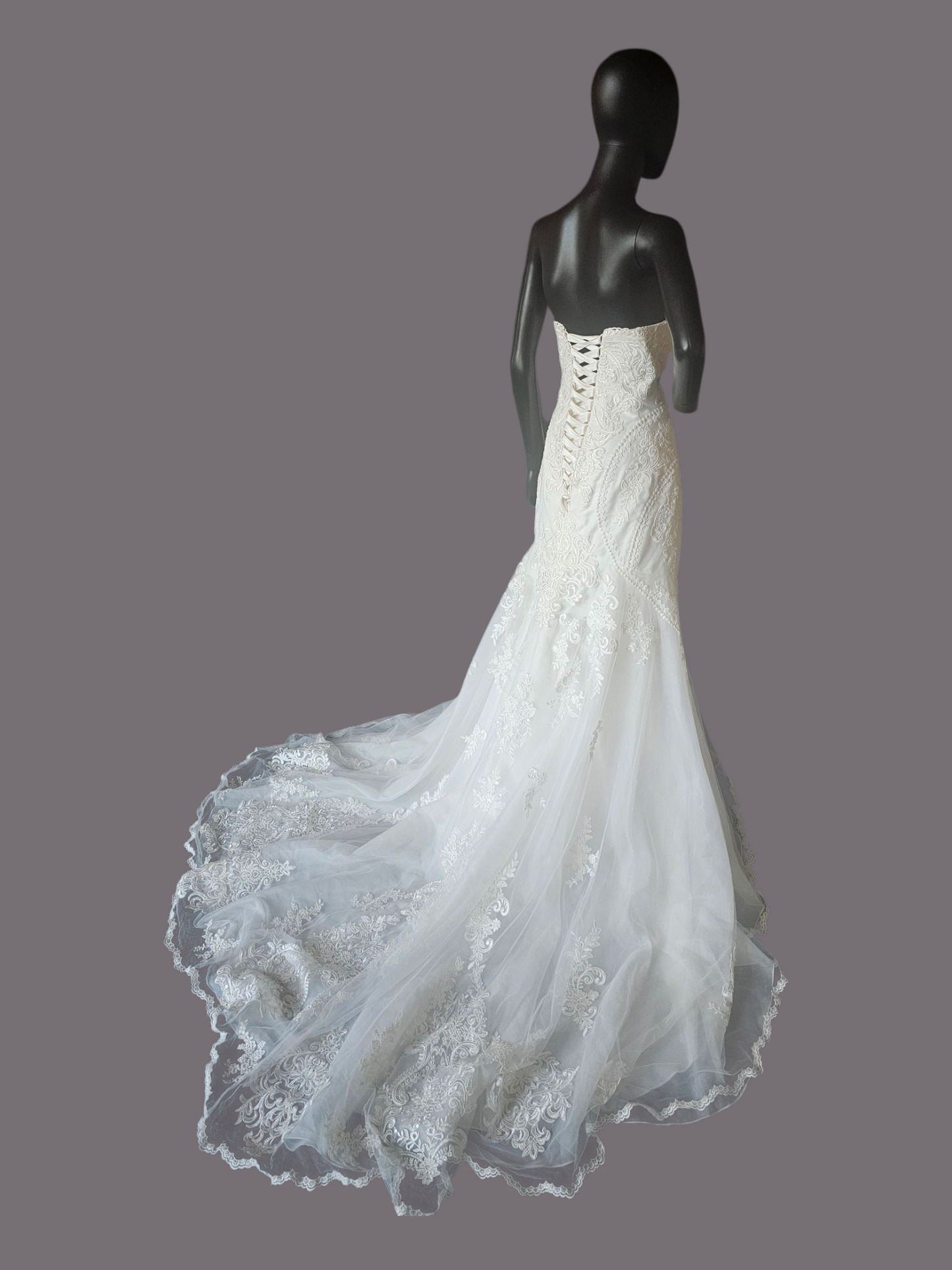 Ivory Embroidered Mermaid/Fit Flare Wedding Gown - Stella York NWT