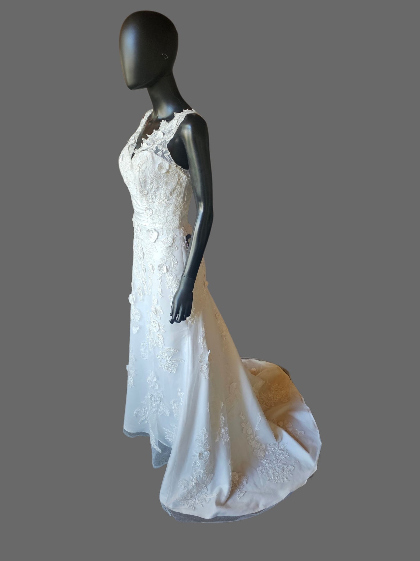 White 3D Floral Lace Straight Cut / Flared V-Neck Wedding Gown - MTA Solano